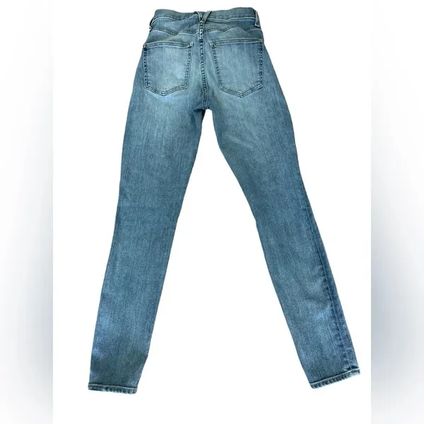 Veronica Beard High Rise Jeans, Light Wash Distressed, Size 26 - Image 5