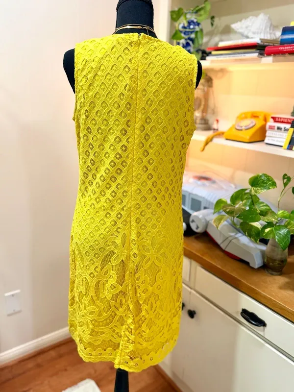 Zac & Rachel Yellow Lace Dress Size 10 Lined Wedding Guest Summer Floral Feminin - Image 2