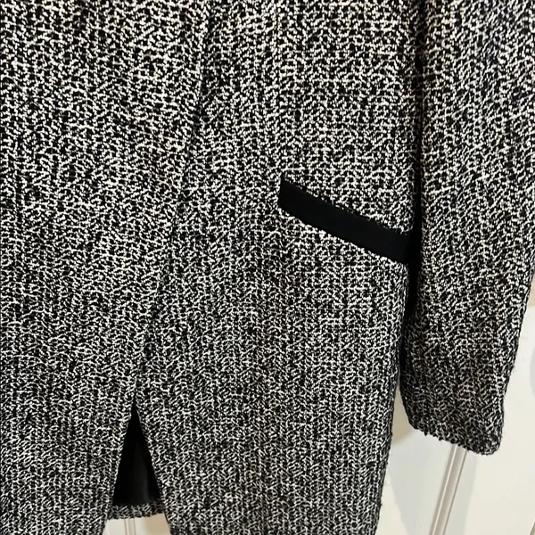 Zara Women's Black and White Tweed Coat - Image 3