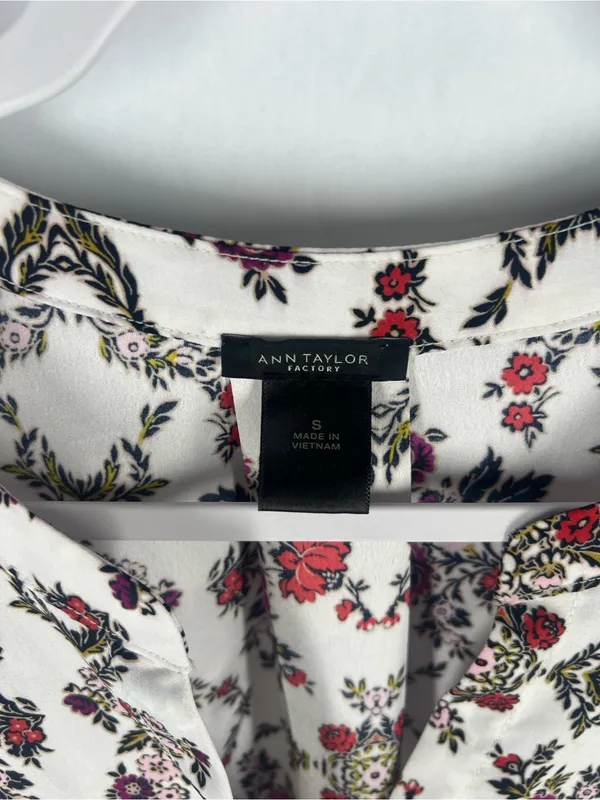 Ann Taylor White Floral Wrap-Style Blouse with‎ Pink & Red Blooms - Image 3