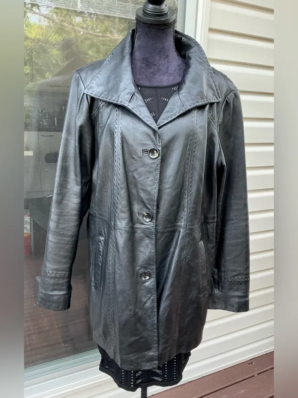 Elegant genuine Leather Button-Front Women's Jacket🍃🍂🍁 - Image 3