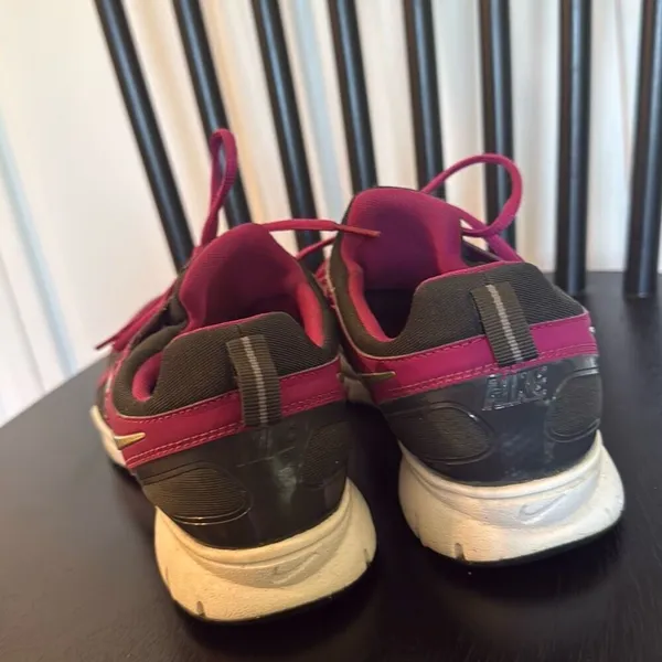 Nike Training In Season TR2 running sneaker pink size 8 - Image 7