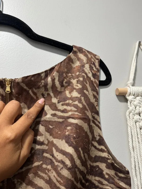 NWOT Banana Republic Brown Zebra V Neck Dress - Image 11