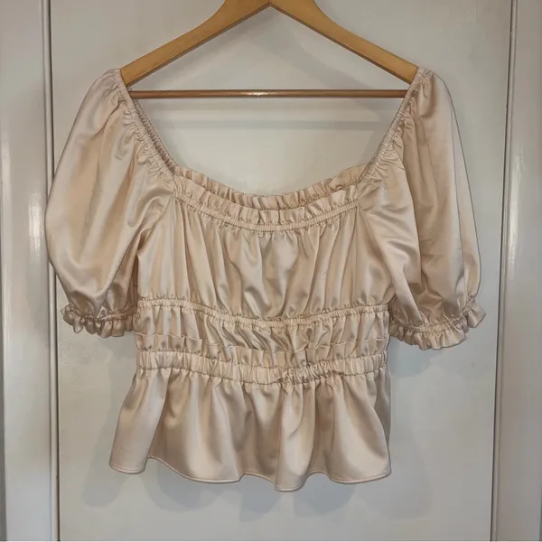 Antonio Melani Angel Sateen Short Sleeve Blouse. Medium. Color: Champagne. - Image 3