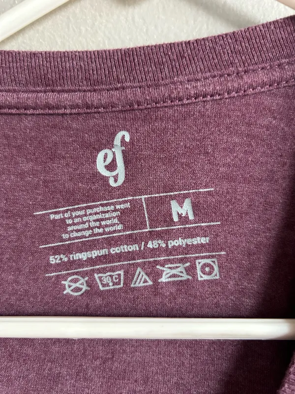 Burgundy Elevated Faith T-Shirt Quote Graphic Tee - size medium - Image 2