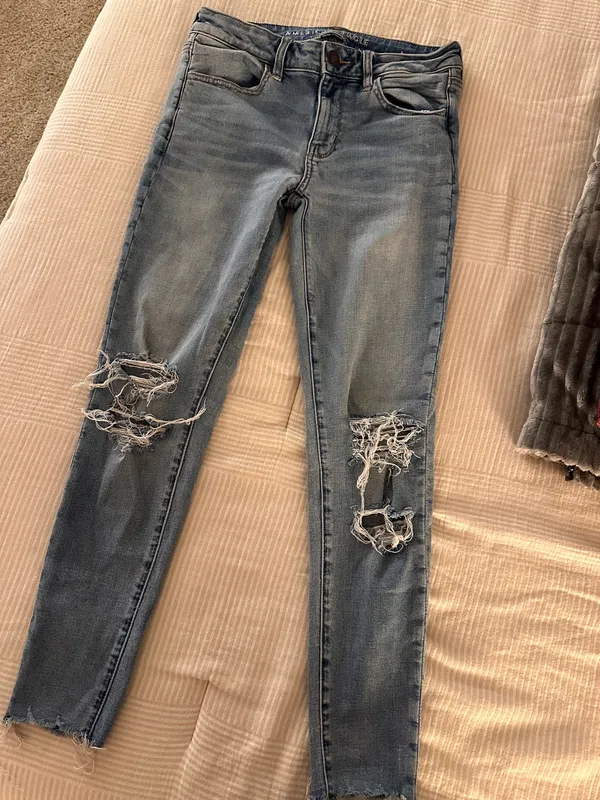 American Eagle Jeans - Image 2