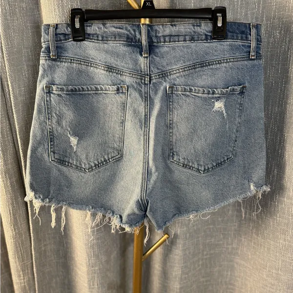 Express Shorts Womens 90’S HIGH RISE CUT OFF RAW HEM DENIM SHORTS SIZE 14 - Image 6