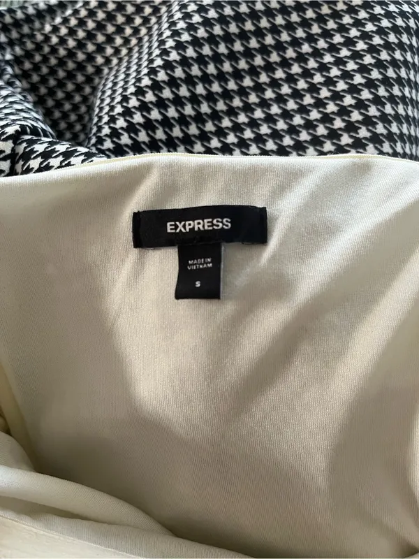Express Black White Houndstooth Wide Leg Jumpsuit Small Preppy Business Casual - Image 8