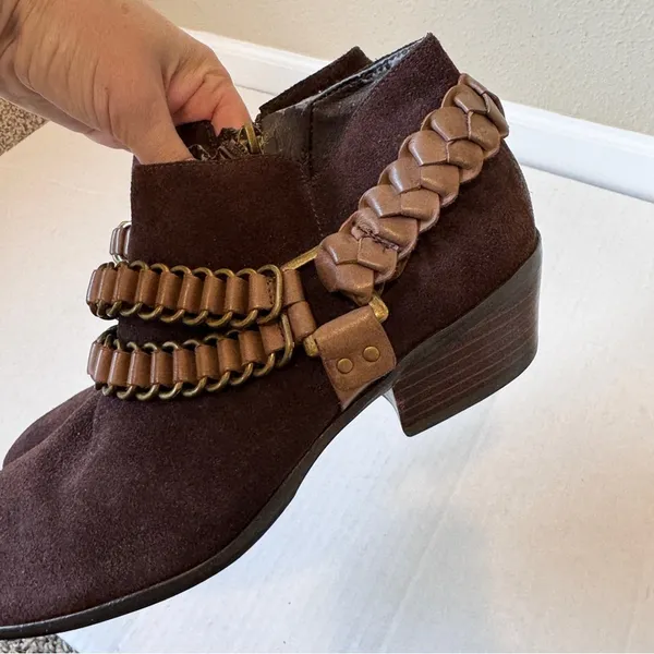 Sam Edelman Brown Suede Ankle Boots Womens 7.5 Booties Western Braided Fall - Image 4