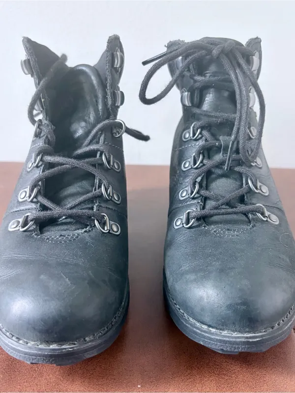 Merrell Chateau Mid Lace Waterproof Black Leather Heeled Hiking Boots Womens 7 - Image 4