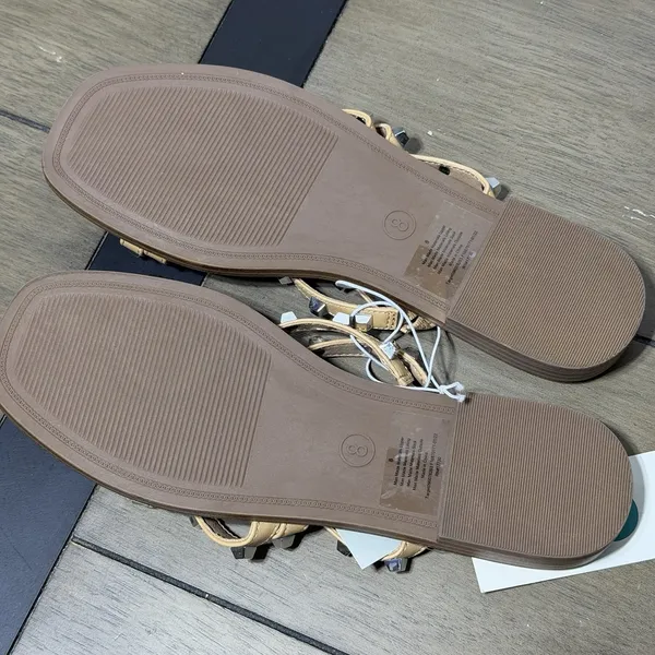 A New Day Hollis Tan Studded Strappy Flat Sandals Silver Studs Women 8 NWT - Image 5