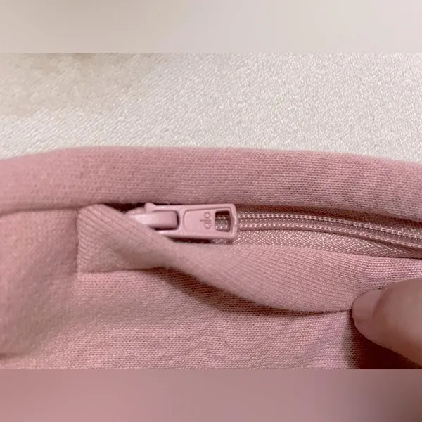 ALO Yoga NWOT Make Waves Sweatpants Sunset Pink Tonal Special Edition color M - Image 11