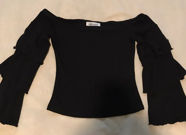 Nordstrom Rack Black Tiered Sleeve Crop Top - Image 2