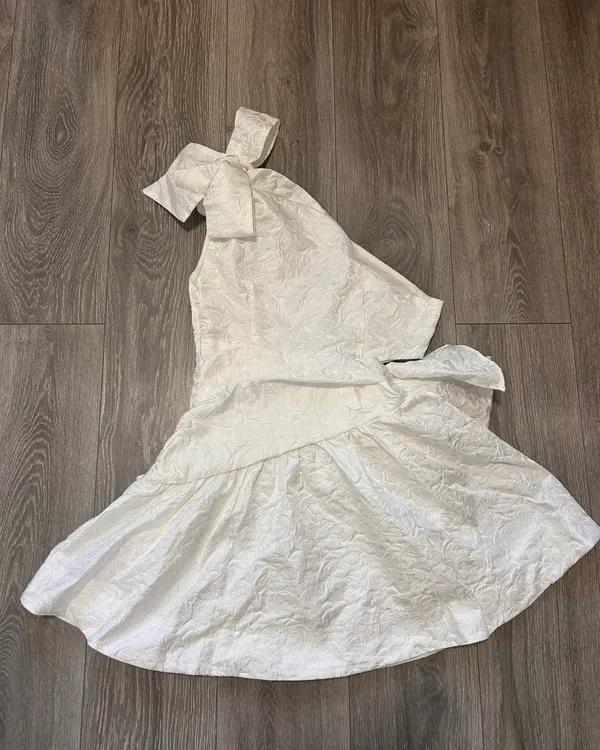 New Showpo Mathilda Mini Dress Cut Out Side Wrap Dress Size 8 MSRP $109 - Image 10