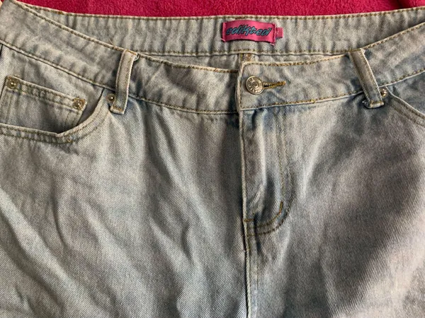 Edikted Raelynn Low-Rise Jeans Washed - Image 3