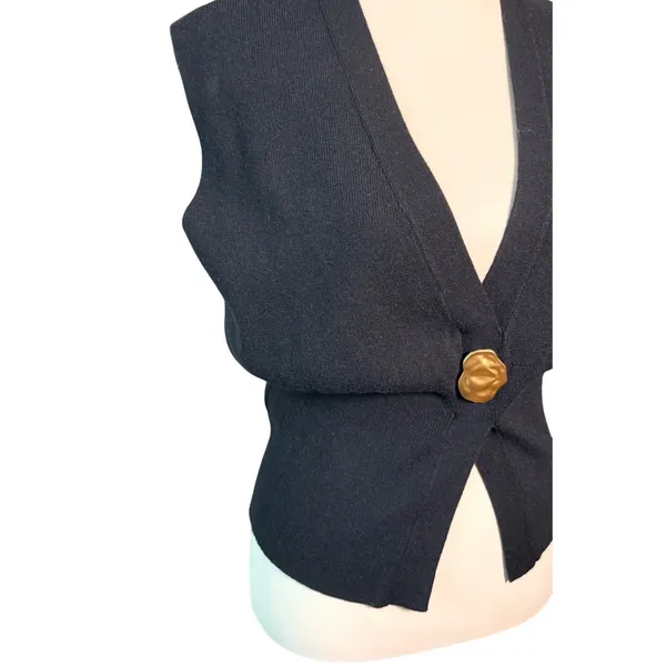 NWT Commense XS Black V Neck Gold Rose Button Cinched Waist Knit Sweater Vest - Image 2