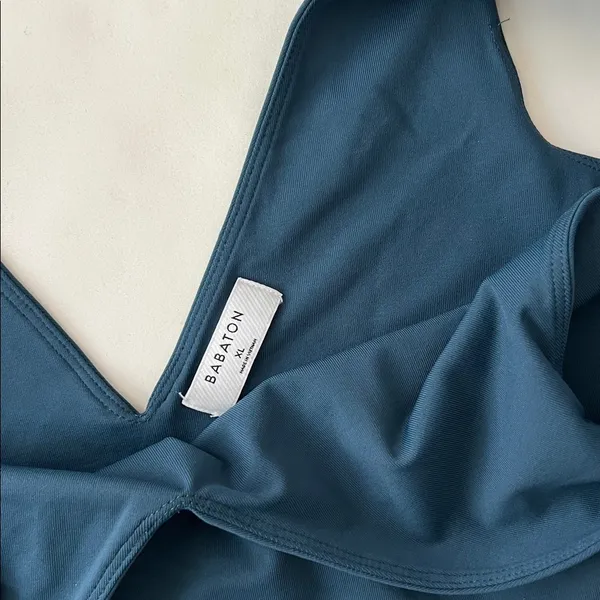 Babaton x Aritzia Contour V Neck Tank Top Blue Size Large - Image 6