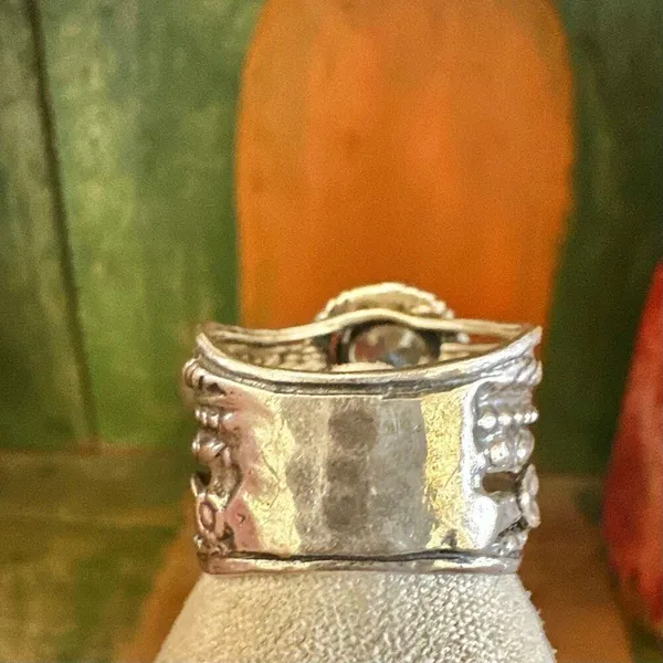 Sterling Silver Israel Wide Band Leaf Ring w/ CZ - Image 7