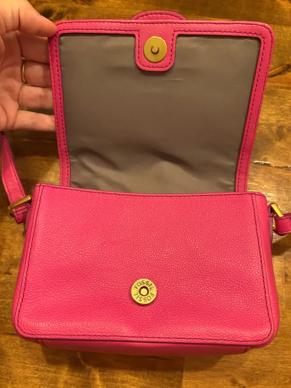 Fossil Taryn pink leather crossbody bag - Image 3