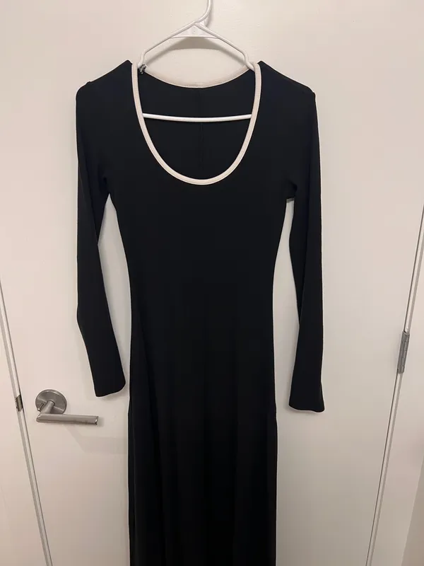 Black Long Sleeve Contrast-Trim Maxi Dress - Image 5