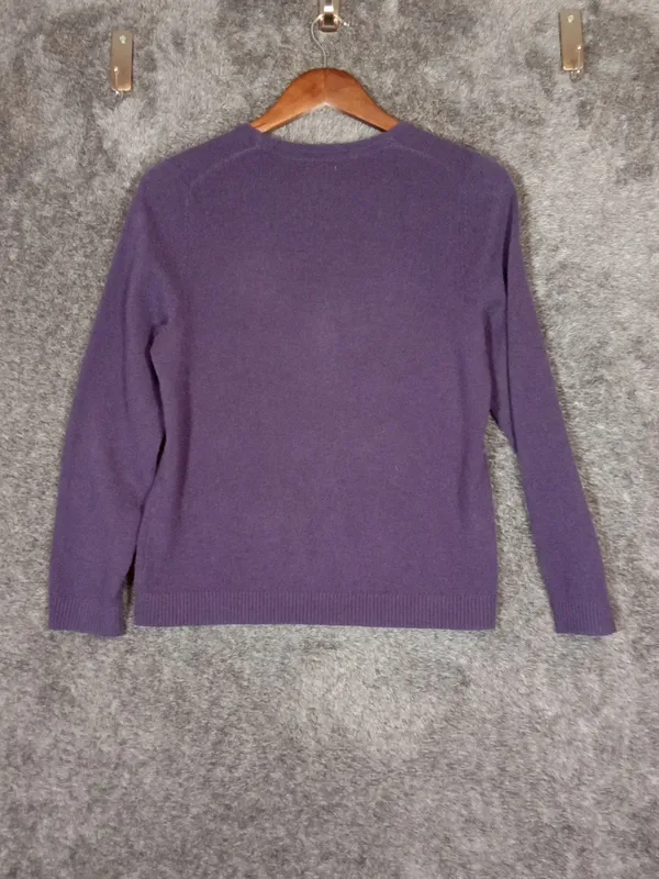 L.L. Bean Womens Crewneck Cashmere Purple Sweater Long Sleeve Size Medium - Image 4