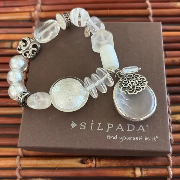 Silpada Silver and White Glass Beaded Stretch Bracelet - Image 2