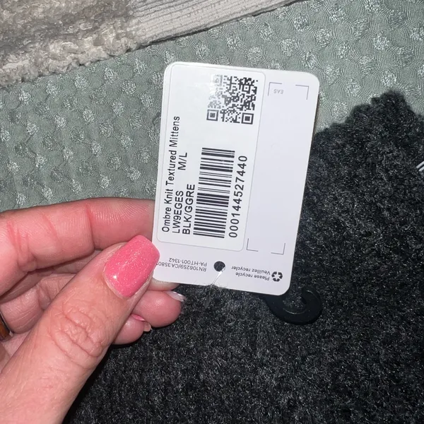 NWT Lululemon‎ Ombre Knit Textured Mittens M/L - Image 4
