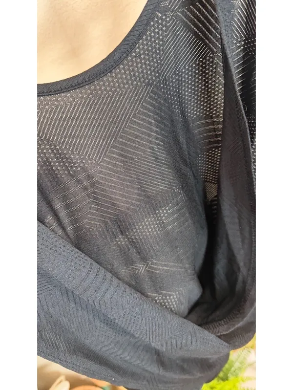 Size M Black Open Back Performance Tank Lightweight Size M - Image 3