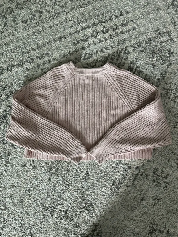 Aeropostale Women's Light Mauve Ribbed Crewneck Sweater - Image 3