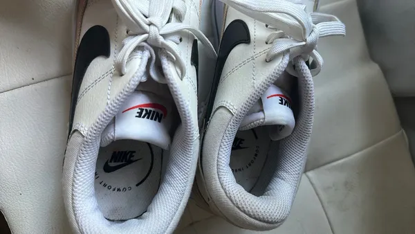 Nike Sneakers - Image 4