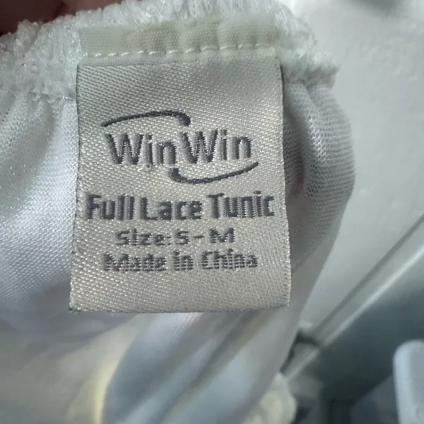 Win Win  White Lace Tunic Size Small/Medium EUC - Image 7