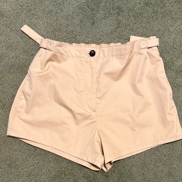 Zara beige hi waist adjustable flat front Shorts - Image 2