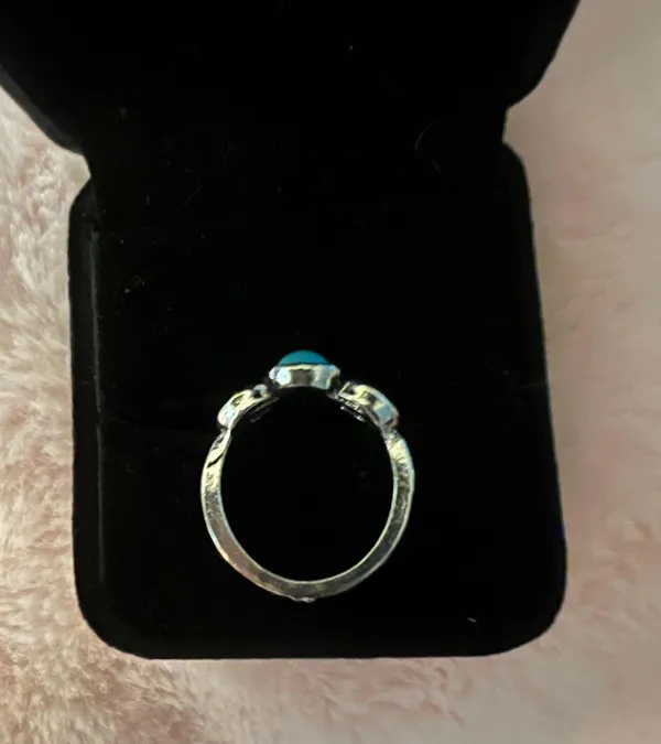 Beautiful Stainless Steel Bohemian Faux Turquoise and Silver Ring Size 7 - Image 2