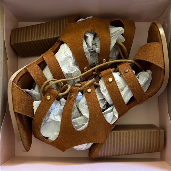 Charlotte Russe diem high heels - Image 2