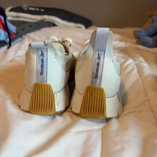 Reebok white & cream sneakers #trainers #athletic - Image 2