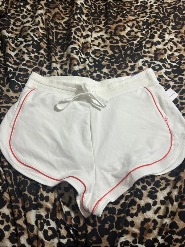 JoyLab White High-Waist Shorts with Red Piping Trim - Image 2