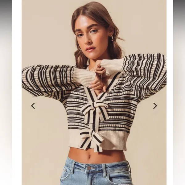SO Me Ribbon Button Crop Cardigan Black - Image 2