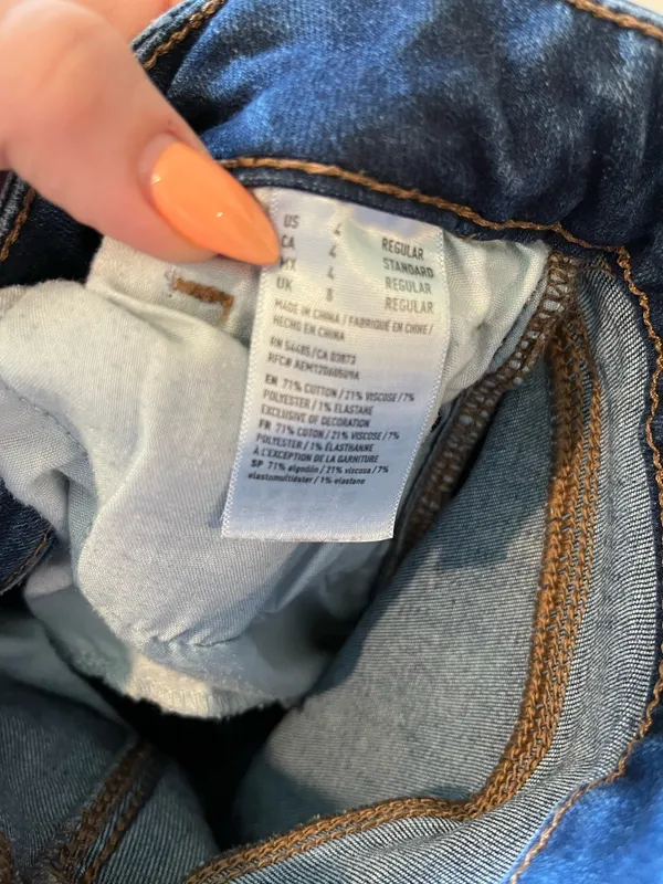 American Eagle Next Level Stretch Jean Size 4 - Image 4