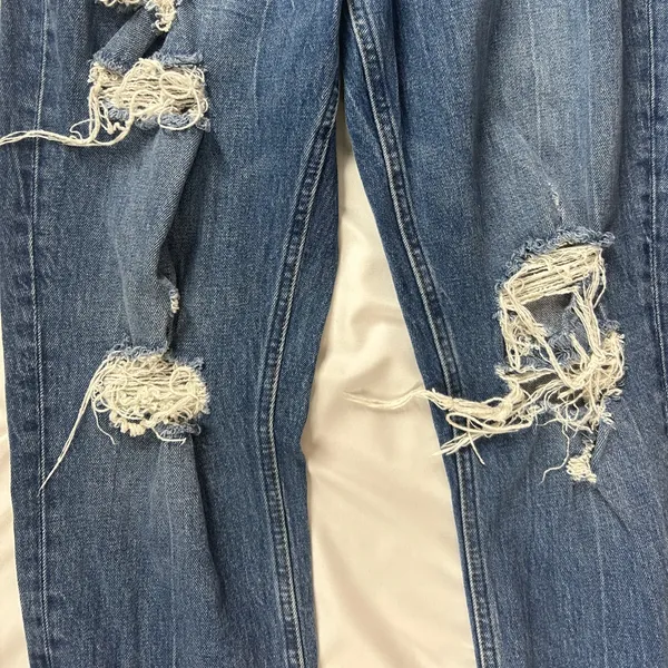 Abercrombie Curve Love High Rise Mom Jeans 29 8R Distressed - Image 3
