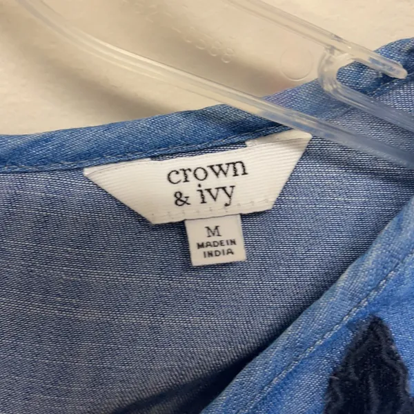 Crown & Ivy denim top with velvet floral appliqué accents & tie size M - Image 2