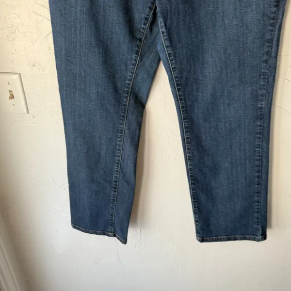 LLBean Classic Fit Womens Blue Denim Jeans Size 16‎ Regular Casual Basic - Image 3