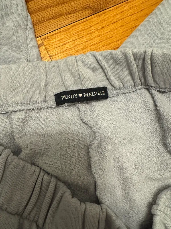 Brandy Melville Light Purple Sweatpants - Image 2