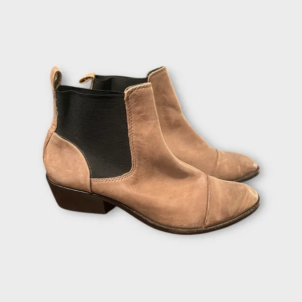 Dolce Vita Taupe Leather Chelsea Ankle Boots Western Block Heel Size 7 - Image 3