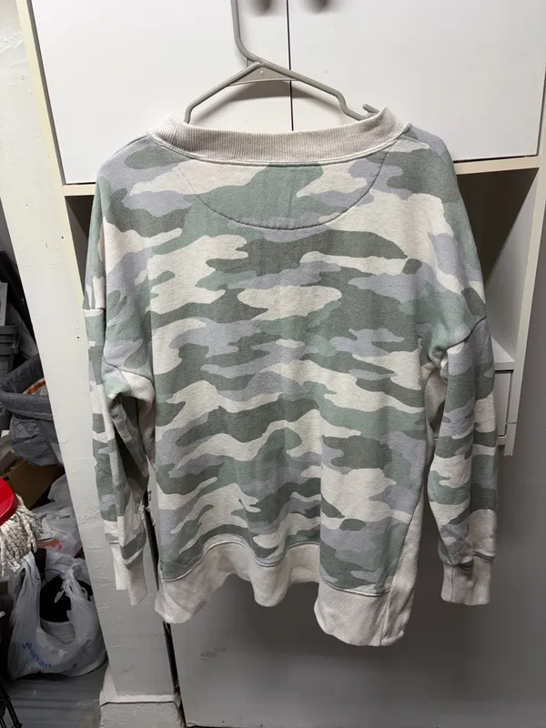 Aerie Oversized Camo Sweatshirt Crewneck Women’s Large - Image 3