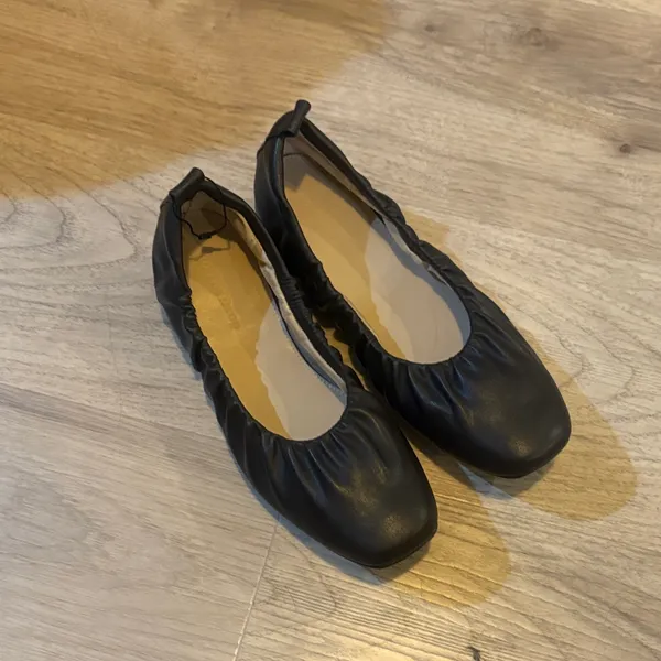 The drop black ruched classic flat ballets new size 8 - Image 2