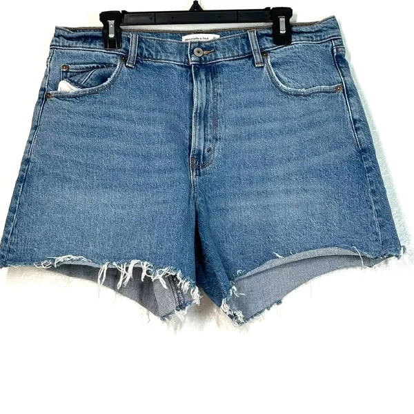 Abercrombie & Fitch 33 /16 Short Jean denim Curve Love Loose Short 5" Inseam - Image 2