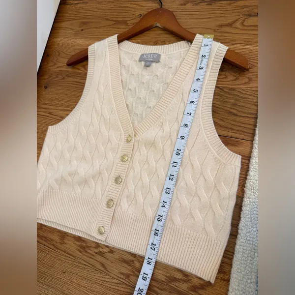 J.Crew Cashmere cropped cable-knit sweater-vest in Buttercream Size Medium - Image 11
