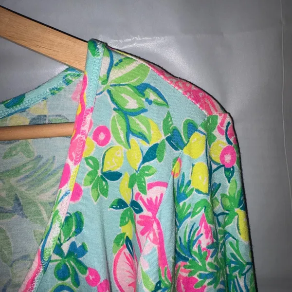 Lilly Pulitzer XL Henley Top Long Sleeve Tropical Floral Citrus Print Blue Pink - Image 4