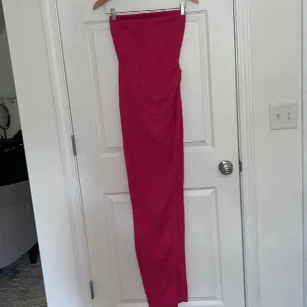 NBD‎ Lucilda Gown in Hot Pink XS - Image 4