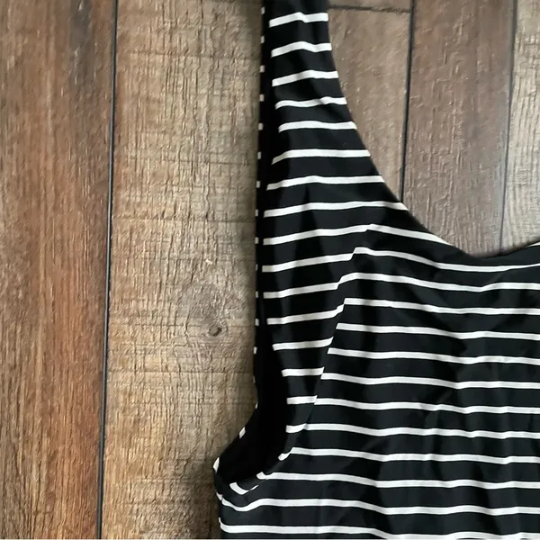 Aerie Womens Swim One Piece Black White Stripe Low Back Side Boob Size Large - Image 5